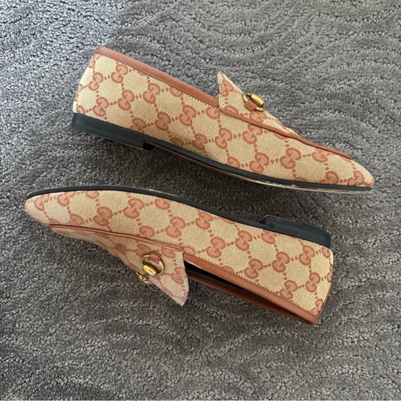 Gucci Women's Tan and Brown Loafers with Gold Detail - Picture 6 of 12